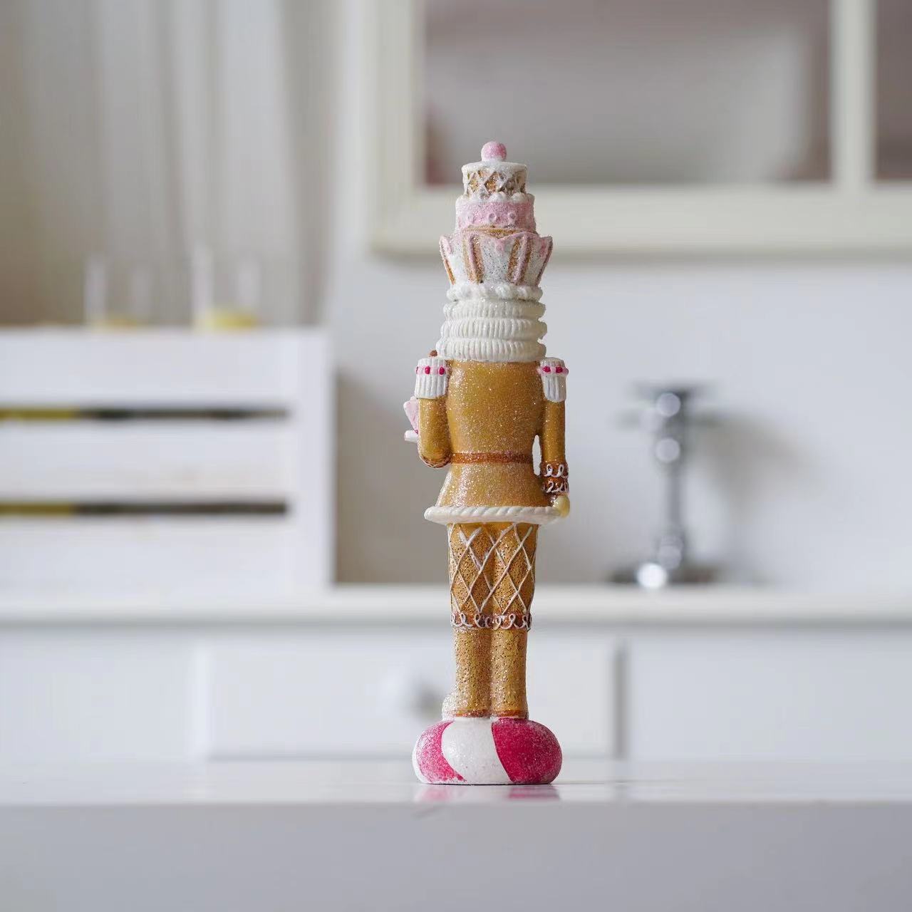 Sweet Pink Nutcracker Soldier  - đánh giá và giá Nutcracker Figurine